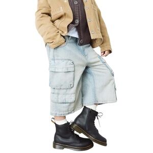 Dr. Martens Kids 1460 J 8-eyelet lace up black leather boot | 5 US L